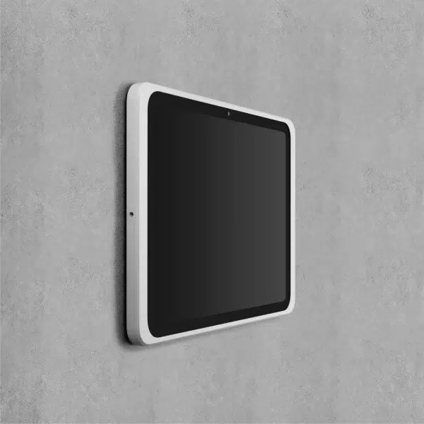 Dame-Wall-2.0_-iPad-10-9_White_Seitlich-Tablet-Beton_5bb01f23-ff54-4727-ae3f-cb5a8bd5e167