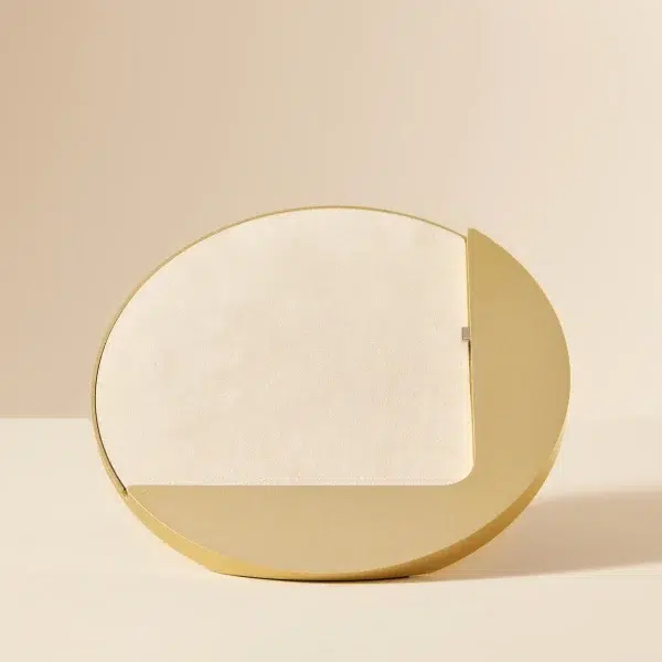 web_Square_Displine_SunsetStand_Gold_3